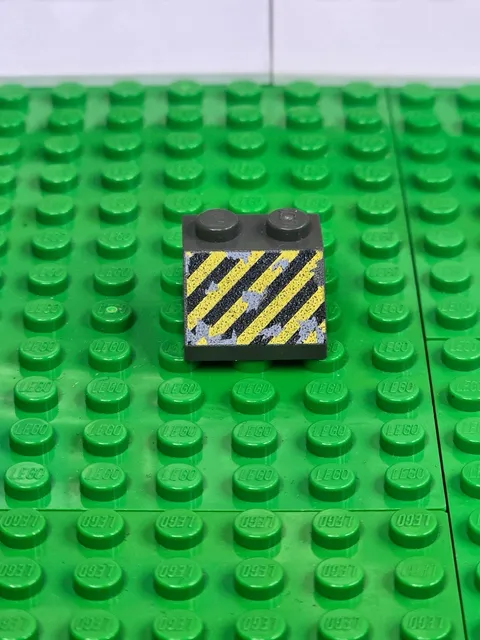 LEGO Slope 45 2x2 Black And Yellow 1999 