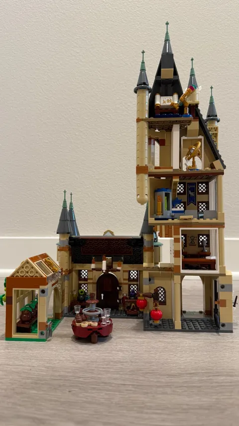 LEGO Harry Potter: Astronomy Tower (75969) with Instructions and Minifigures