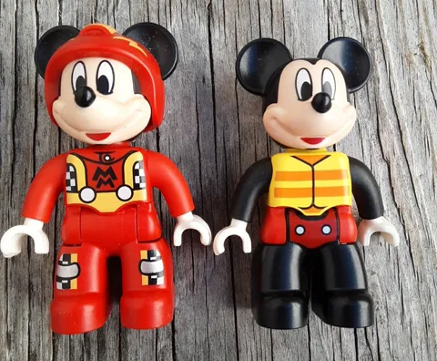 2 Lego Duplo Retired Figures Mickey Mouse  Beach House And Mickey Racer EUC