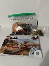 LEGO Star Wars Luke Skywalker's Landspeeder (75271) USED Main build and minifigs