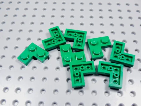 LEGO Lot of 8 Green 2x2 Corner Plates BO