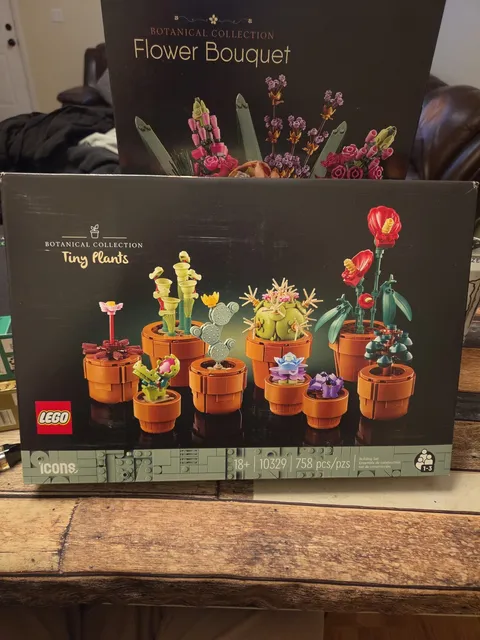 Sealed New LEGO Botanicals Tiny Plants 10329 Cactus Carnivorous 