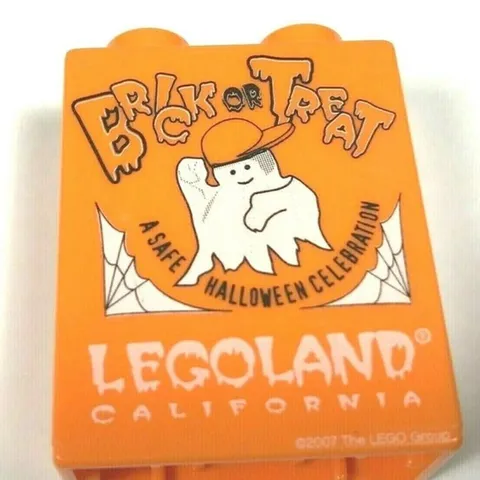 LEGO Legoland Halloween Brick or treat Duplo promo brick 