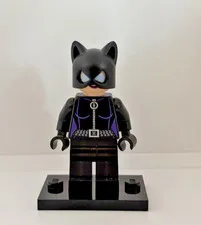 Lego DC Super Heroes Minifigure Catwoman, Purple Lips 6858 (v2)!