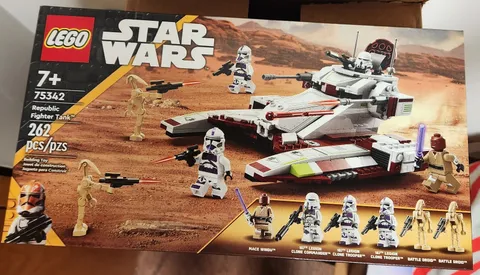 LEGO STAR WARS: Republic Fighter Tank (75342) Brand new and sealed