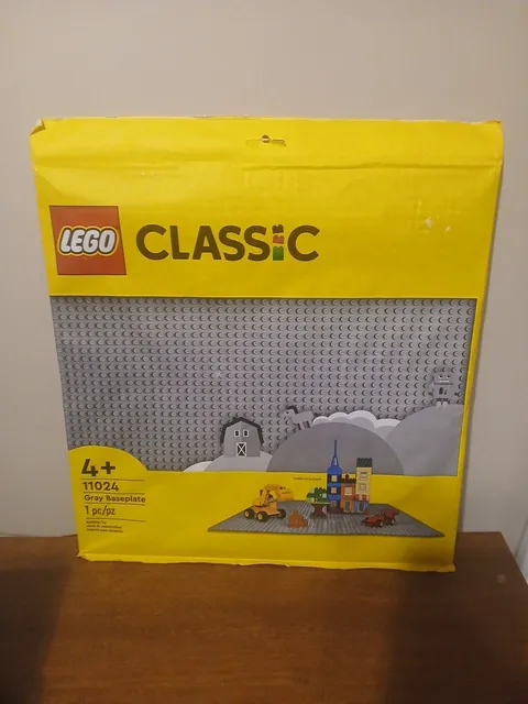 LEGO CLASSIC: Gray Baseplate (11024)