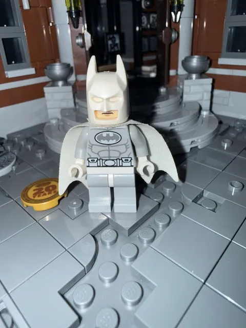 LEGO DC Arctic Batman Minifigure sh0047 - Set 76000 100% (READ DESCRIPTION)