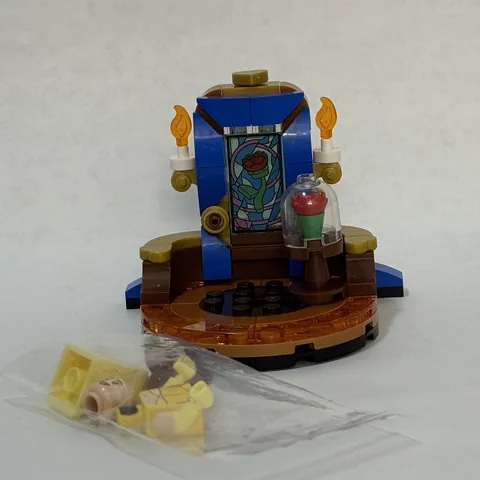 LEGO Belle Minifigure Princess 21352 Beauty & the Beast Magic of Disney Scene
