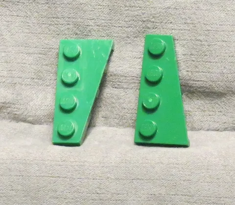 Lego Wedge Plates 4x2 Left and Right in Green 41770 & 41769