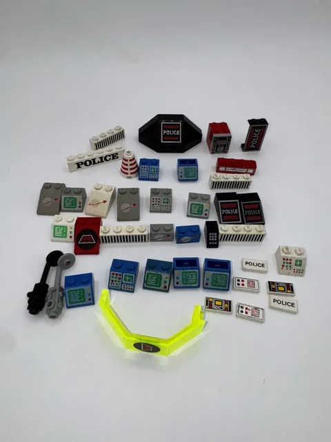 LEGO Lot 40 Sloped Bricks printed Control Panel Space Computer vintage 80’s 90’s