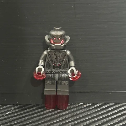 Lego Minifigure Ultron Prime (SH0175) From Avengers Age Of Ultron Set 76031