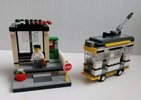 Lego City Trolley Stop with Minifigure and Accessories 