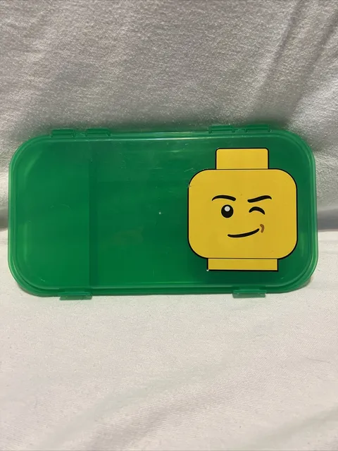 Lego City Minifigure Storage Case Green With Winking Minifig Head