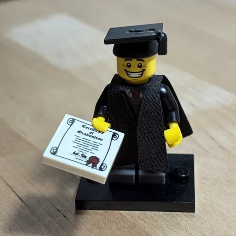 LEGO Graduate Minifigure Series 5 CMF 8805 College Graduation Cap Gown Diploma