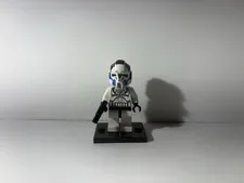 LEGO Star Wars 501st Clone Pilot Minifigure sw0439 from Set 75004 Crack on Torso