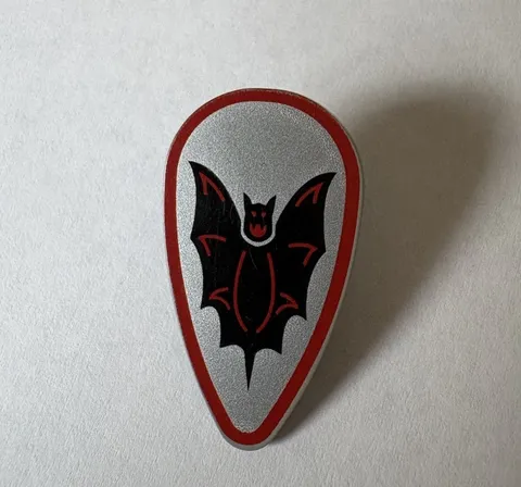 LEGO Castle Part 2586p4f Oval Shield Black Bat Red Border Silver Background VTG