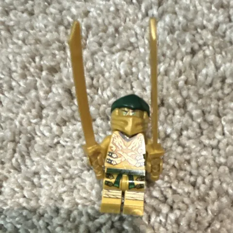 Lego ninjago golden ninja Lloyd with 2 golden swords