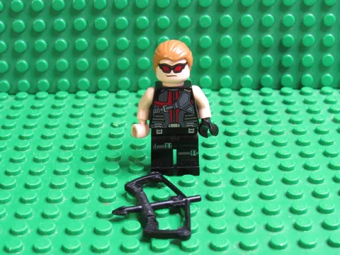 LEGO Hawkeye Minifigure Marvel Super Heroes Avengers 6867 6868 HK19