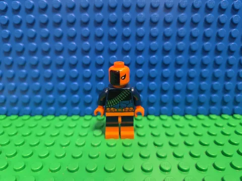 Lego Deathstroke Minifigure Batman DC Super Heroes 76034 sh0194 CMF Lot Rare HTF