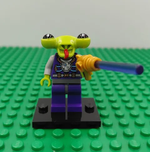 LEGO 8803 CMF Series 3 Space Alien (col044) Collectable Minifigure COL03-13