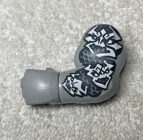 LEGO Ninjago Killow Giant Left Arm And Hand Sleeve Tattoo njo0402 Part 10154pb03