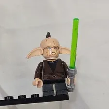 LEGO Star Wars Even Piell Minifigure sw0392 w/ Lightsaber from 9498