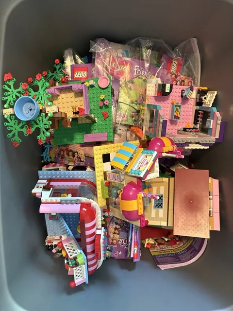 Lego Friends Lot (Huge Retired Sets Collection) 30 Mini dolls + Pets (See Desc.)
