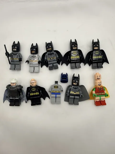 LEGO DC Batman Minifigure Lot Robin Super Heroes Batmen Capes Cowls Parts