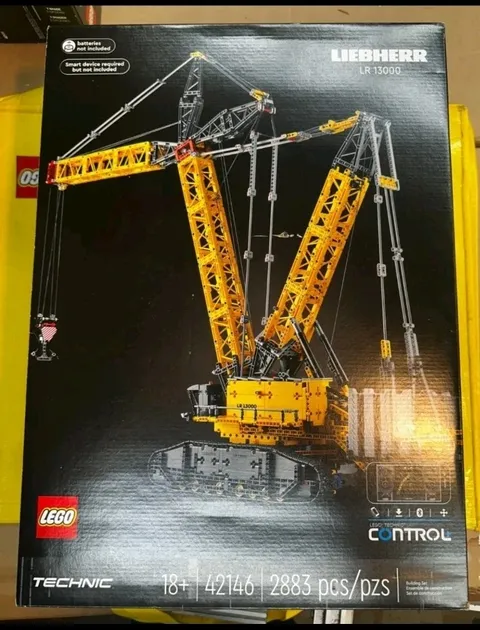 LEGO TECHNIC: Liebherr Crawler Crane LR 13000 (42146) BRAND NEW- SEALED BOX