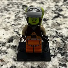 LEGO Alien/Space Pilot Minifigure w/ Helmet, Green Head-Tails, Orange Legs