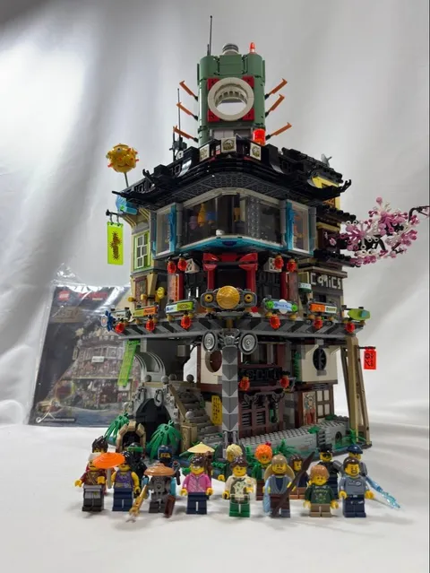 LEGO The LEGO Ninjago Movie NINJAGO City 70620 In 2017 Used Comp W/Manual