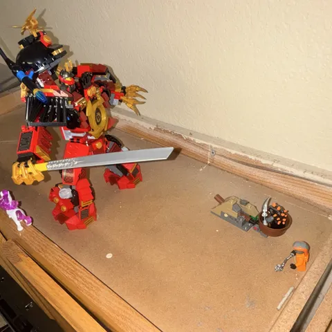 LEGO Ninjago Samurai X Mech, missing two on catapult