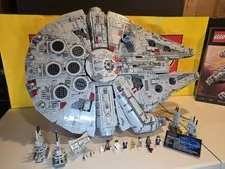LEGO Star Wars UCS Millennium Falcon 75192 100% Complete 8 Minifigs Box + Stand