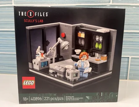 LEGO The X-Files Scully's Lab 40896 Limited Edition Set 221 pcs New/Sealed