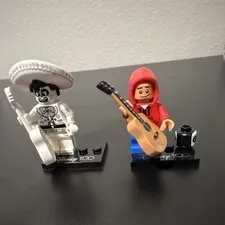 LEGO Disney 100 Minifigures Miguel & Ernesto de la Cruz w/ Guitars Coco