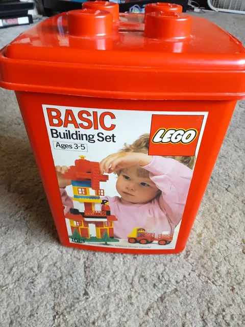 LEGO 1613 Basic Building Set Red Bucket 1987 