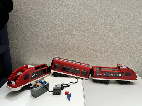 LEGO CITY: Passenger Train 7938 (INCOMPLETE SET)