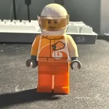 LEGO City minifigure, Desert Rally Racer, ViTA RUSH, Dark Tan Eyebrows, CTY0983