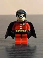 LEGO Batman Robin Minifigure with Cape 2012 DC Super Heroes. GREAT CONDITION