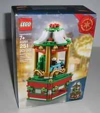 2018 LEGO Seasonal Limited Edition Set 40293 CHRISTMAS CAROUSEL (New) dented box