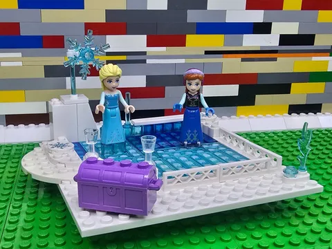 LEGO Frozen Elsa & Anna Minifigures