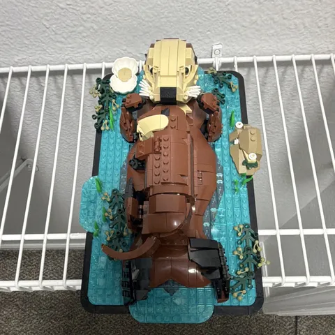 LEGO Otter Brick-Built Animal Display Model on Blue Base (Assembled)