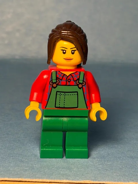LEGO City Minifig cty0667 - Female Lawn Worker - Light Scratches/No Cracks