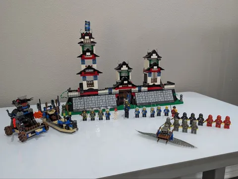 Vintage LEGO Castle Ninja 6093 Flying Ninja Fortress Lot 24 Minifigs 3050 3051