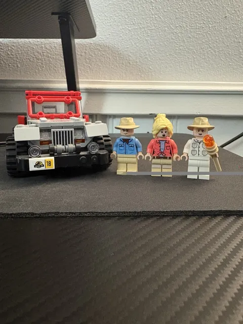 LEGO Jurassic World: Brachiosaurus Discovery (76960) JEEP & MINIFIGS ONLY