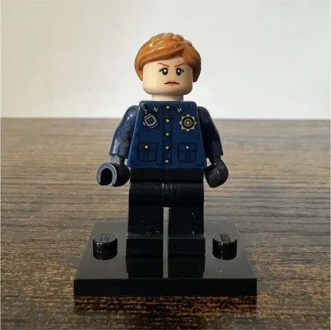 LEGO Female GCPD Officer - Released in 2017, Set 70912 Arkham Asylum 