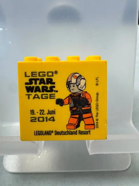 Lego Collectible Brick Custom Brick 2x4x3 Yellow Legoland Star Wars Days 2014