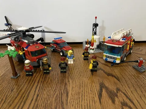 Lego City Fire Department Sets 60001 & 60002 & 60010 / 100% Complete