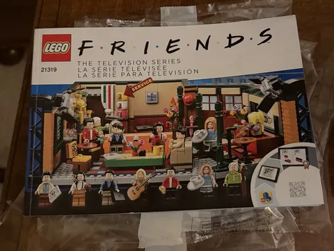 LEGO Ideas 25th Anniversary of Friends  Central Perk Set 21319 