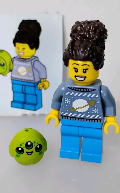 Lego 60475 Minifigure Girl Woman Sweater City Christmas